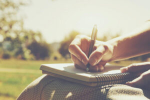 80岁的她要打疫苗,前一天写信给女儿:我若没心跳不再呼吸,别悲伤、回归自然而已