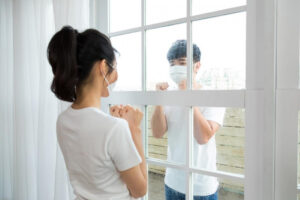 全家都确诊,我好怕家散了…胸腔医师:这些心碎故事,让我们有一千个要守住的理由