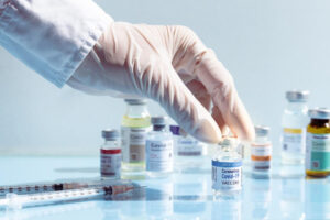 18岁以上开放疫苗意愿登记！六个QA弄懂何时轮你打？选BNT莫德纳还AZ？ 保护力谁好