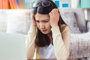 Delta变种病毒症状前5名,不是发烧、嗅觉丧失!医:头痛排首位,更像重感冒