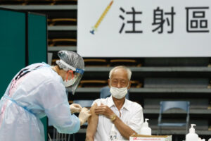 只打疫苗不够，“这种维生素”补好补满！中研院学者强推：能降低新冠重症、死亡风险