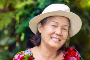 花半辈子工作把儿养大，老后被丢到机构不管！她叹：没有我的付出有现在的他吗？