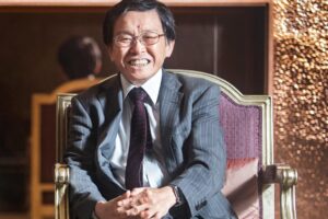 最大的孝顺就是不孝！岸见一郎：成为照顾者后才明白，父母在“被孩子需要”时才能更快乐、健康