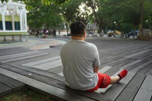 45岁上班族独力照顾卧床母亲　工作家庭两头烧的滋味