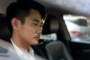 电子新贵照顾病母2年,重回职场只能当卡车司机、痛失千万收入!“别因孝顺毁掉下半辈子”