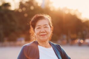 对彼此依赖,是最大敌人!光靠亲情做不了看护,能仰赖的只有家人以外的“第三者”