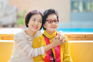 照顾失智母责任不均，手足感情质变　即便苦难是化了妆的祝福，也要当事人体会