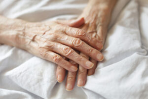 “什么时候赶回来才来得及?” 安宁医师最不愿听见的问题…