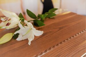 “40几年来不肯搬走，是怕女儿找不到我…”一场送行体悟：亲人懂得放下身段，才不会酿成遗憾