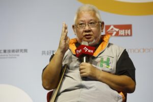 “谢谢你们，没把病重父亲丢在走廊”　黄胜坚：我们救不了病人，却救了他三个女儿