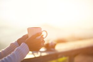 亲人过世，怎么可能不难过？6个观念告诉你：容许悲伤存在，不必急着“好起来”