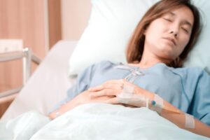 没能让她活下来，为什么要急救？…失去理性的决定，恐让病患受到更多摧残