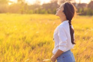 人生受苦的原因,就在于“比较”!经历生离死别,她相信只有“这件事”,让第二人生重回宁静