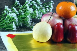 为何老爸最爱吃肉,你们却给他拜素的?儿:去拜刻名字的木头,会比真心想念他孝顺、有用吗?