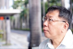 他帮病人装叶克膜，心脏功能恢复…晚上竟鲜血外喷救不回！柯文哲40岁领悟：重拾谦卑，才能从科技回到人性