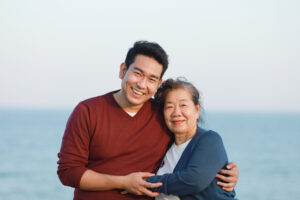 屋子清空后,才感到母亲真的去世了 1故事提醒:趁妈妈还在时,多跟她说话