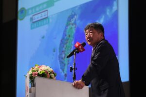 亲手拔掉呼吸器,父亲牙齿全掉了下来 陈时中:为何当初不让他在家中安宁地走?