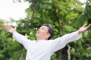 妻子过世后,学习一个人独自生活!即使无法与她分享,并不会损其价值、趣味及重要