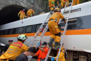 9点28分，一切在瞬间成枉然…蔡诗萍：每个家庭拥有的幸福小日子，让工程车敲碎了