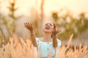 活着每一天，努力成为更好的人！3例子告诉你：做美好的事，来世间这一趟就值得了