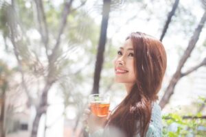 人生要感到幸福,“心”需要一个安全基地!50岁成为温暖的人,多接近有“安全感”的朋友