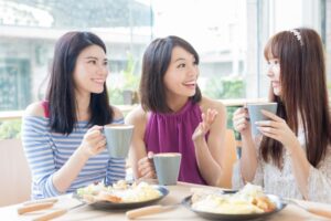 退休后要把聚餐“订下来”!珍惜老同事、好朋友一起吃饭的机会,人生没太多“下一次”