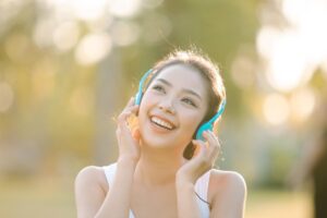 中年后与不合的人往来，身心只会不健康！7种转念摆脱不良关系，幸福快乐“这样”创造