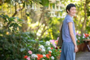 过去的辛苦就放下吧!50岁后懂得“转念”,人生就是游戏,幸福要轻松不费力