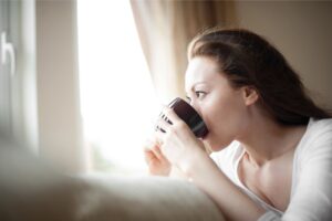 等到年纪愈大才发现,友情也要“断舍离”,要离开的人也不要强留