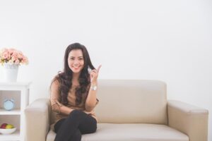 超过50岁仍然保持年轻!她每天花1分钟这样做,找回快乐自信,掌握成熟人生