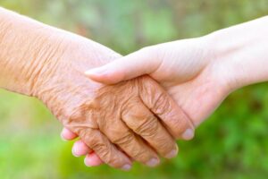 你又不是我,怎么会懂?年纪渐长,谁都会对健康失去自信,但别忘了还有人爱你