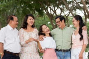 一个人生活也不孤独!老后友情更珍贵,要有朋友,自己要先成为别人的好友