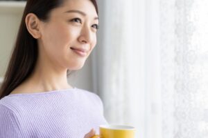 如果情绪是怪兽，熟年就做“驯兽师”！高EQ要“不批判”，幸福才会自己来