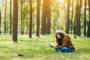 思路决定出路，格局决定结局！成为拥有高人格的熟龄族，要向这2种人看齐、学习