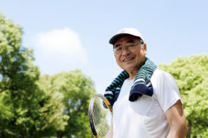 极简人生，也可以活得高贵！老教授的智慧：重视3件事，人生才是最踏实、稳定