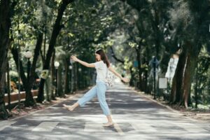 人生中最好的年岁,是明白问题尽皆由己!50后为自己人生负起全责,才能常保快乐