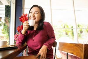 年届中年,她还是决定离职:钱可以再赚,命只有一条,薪水,够活就好