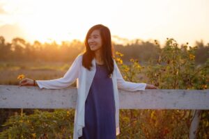 年纪愈大才明白,这世界没有轻松的成功,机会蕴藏在过程中,不出发永远遇不见它