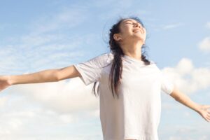 掌握情绪的力量，爱自己，并心想事成！这样做摆脱焦虑负面情绪，重拾幸福感