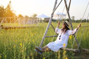 忘记痛苦，才有更多空间容纳幸福！50后尝到人生中的酸甜苦辣，更能够珍惜快乐