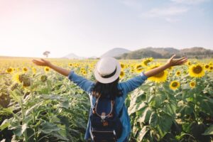 我们的不快乐,是因为走得太快!每个人都会死,为何不珍惜活着的时光,好好享受