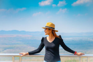 别为了一群同事,让你停留在不想待的原地!真正能陪自己人生走全程,也只有自己