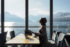 快乐是选择,我要给人微笑、也要给人温暖!现在开始相信,你配得起有趣的人生