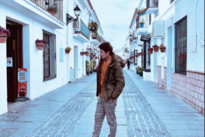 谁说幸福一定要两个人？值得收藏12金句：即使失去爱的温暖，一个人依然幸福洋溢