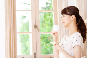 年纪愈大后才明白,爱自己不是刷卡买昂贵包包,很多时候,是要提醒爱惜自己的心