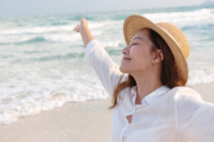 中年后，让身边人过得快乐！获得幸福感很简单，与旁人保持距离、情人保持深情