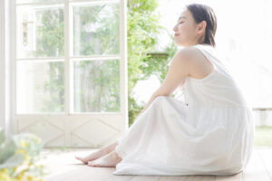 一个女孩子,独立自强才能让灵魂挺拔!爱情能让别人给,面包和牛奶一定要自己买