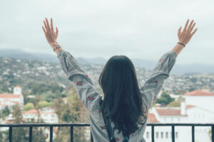 哥哥离开家什么都不管,抛下我:如果连乖孩子的我都自私做自己,那这家会变成怎样