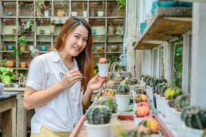 失业最怕打开存折本！中年后帮自己创造机会，或许哪天就变成快乐第二人生的开关