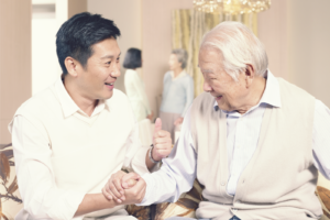 喝了汤，把鱼丸留给孩子！一件事告诉我们：爸爸的爱，是不能言语深沉的爱